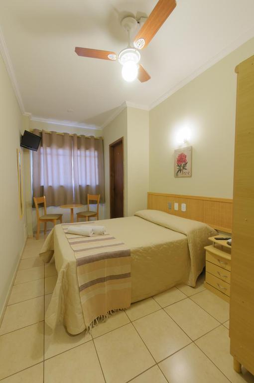 Hotel Montana Serra Negra Pokoj fotografie